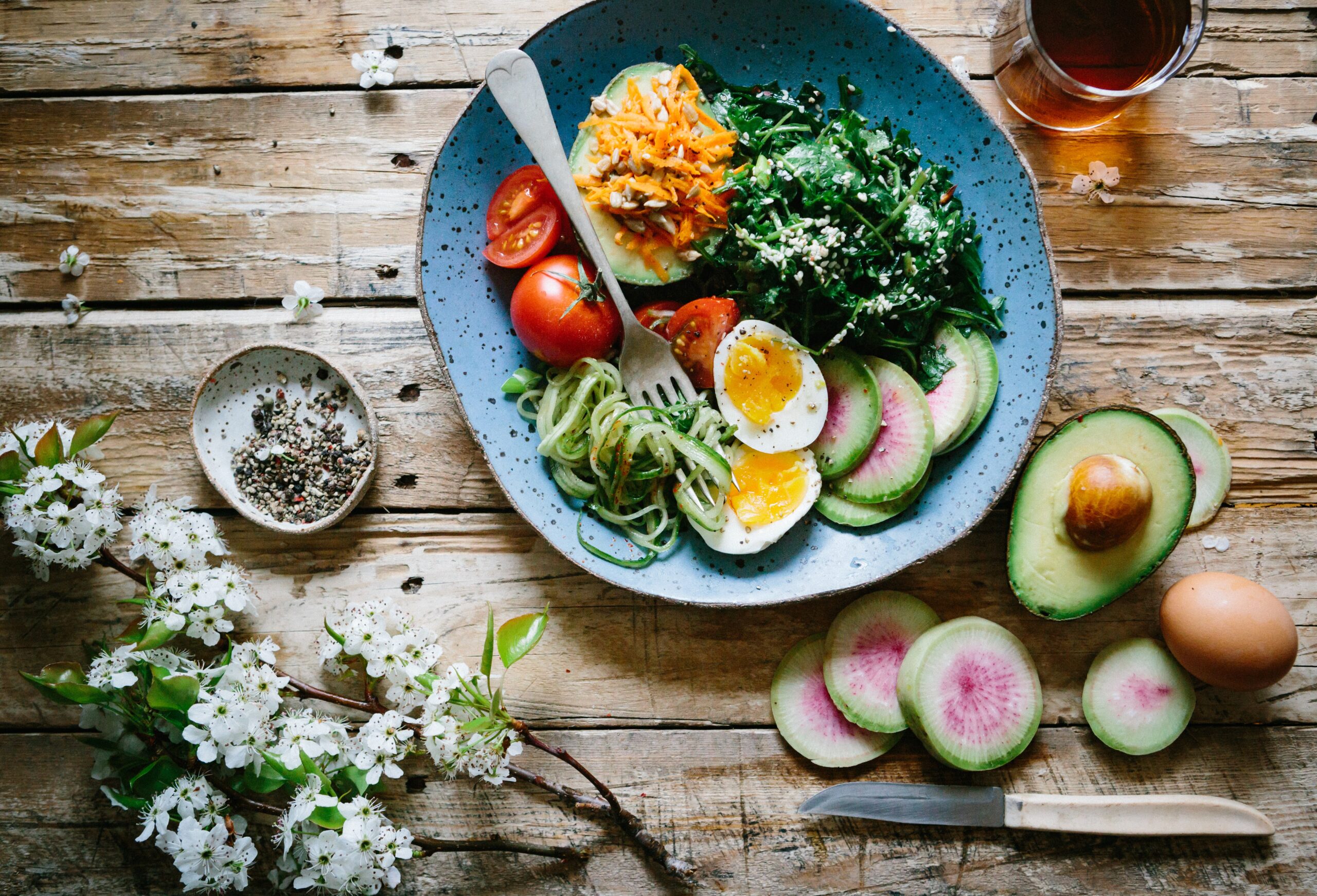 brooke-lark-jUPOXXRNdcA-unsplash – balanced meal