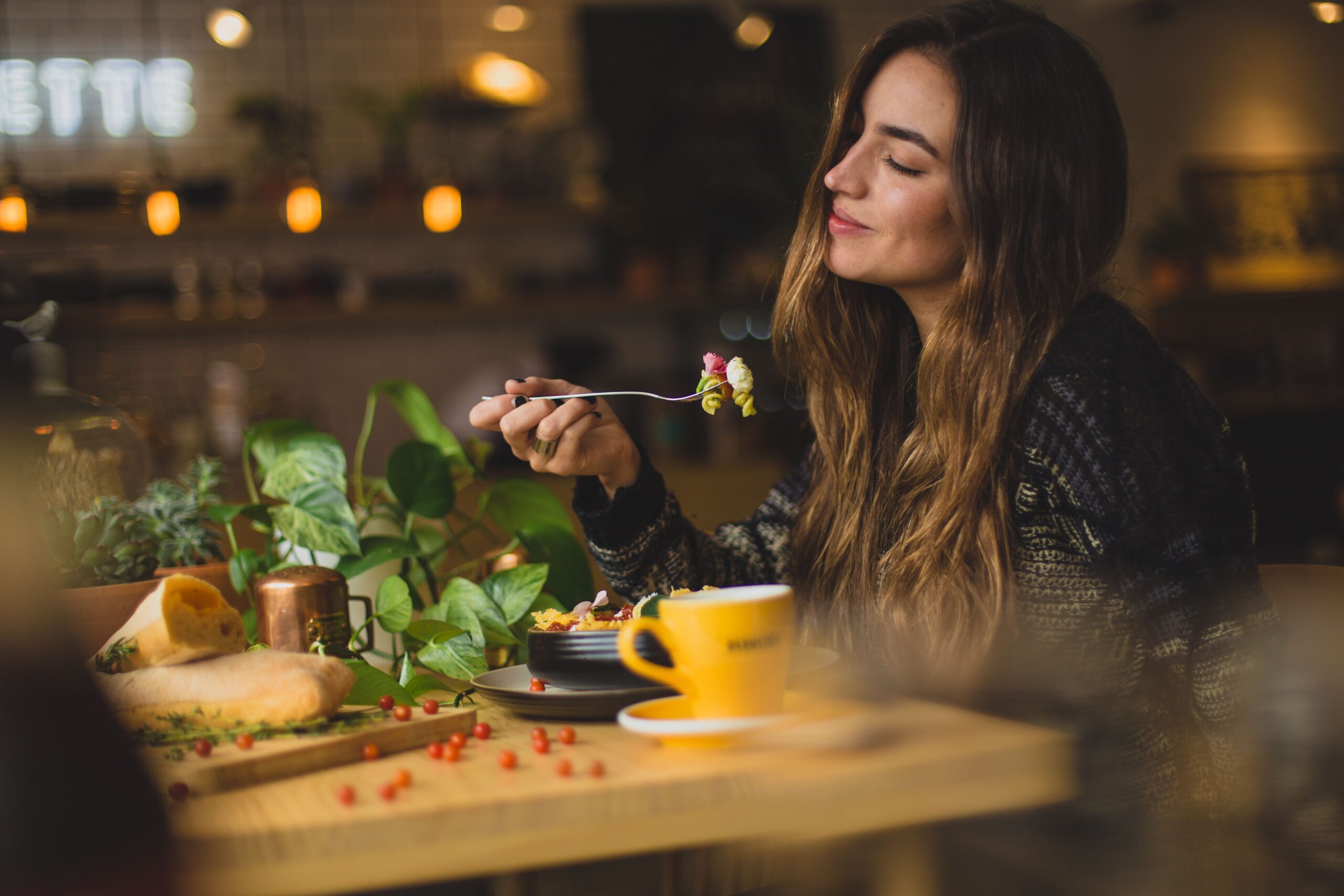 eating alone-unsplash